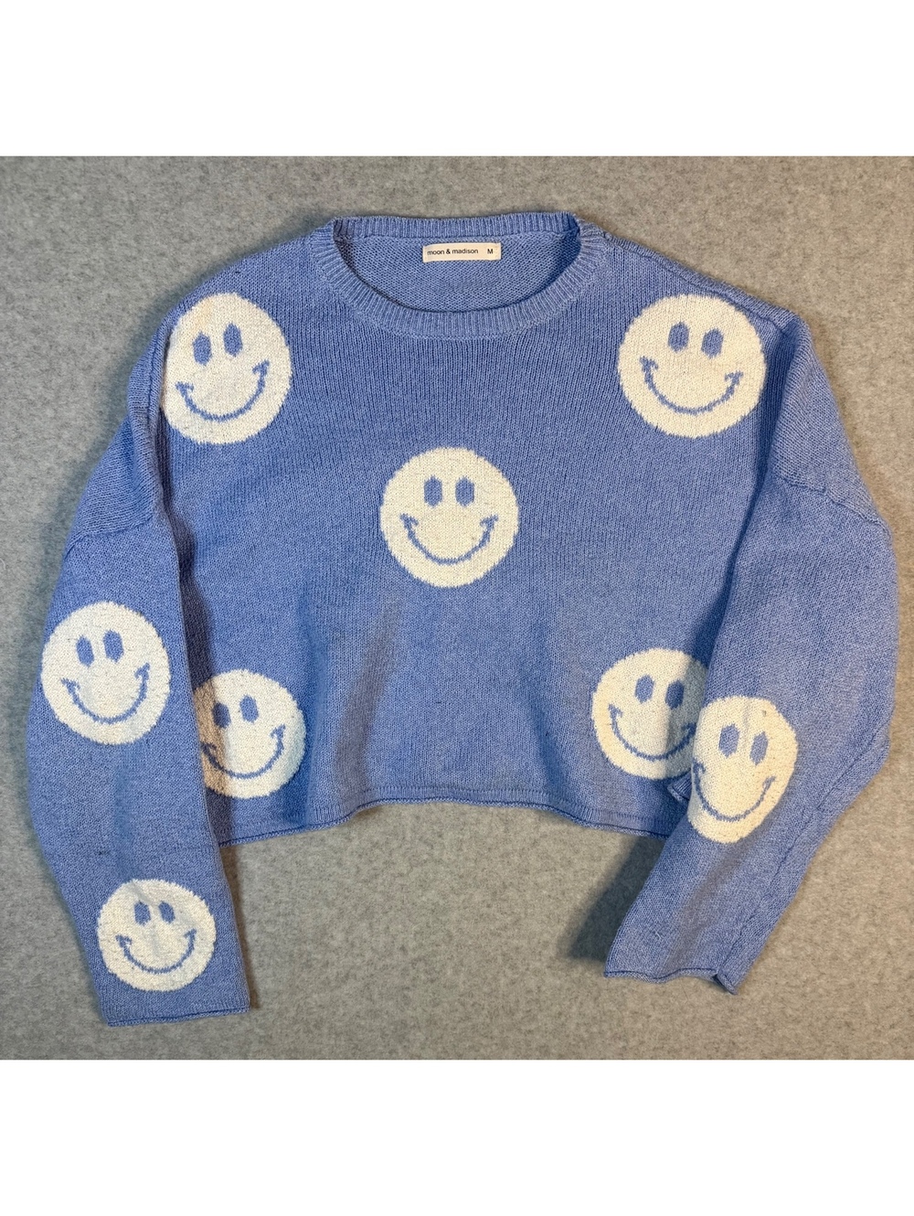Moon and Madison Oversized Crop Smiley Sweater Size M